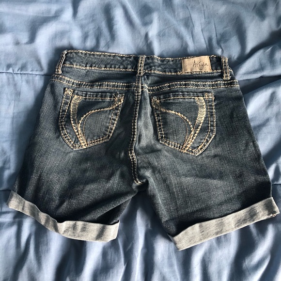 Jean shorts - Picture 3 of 3